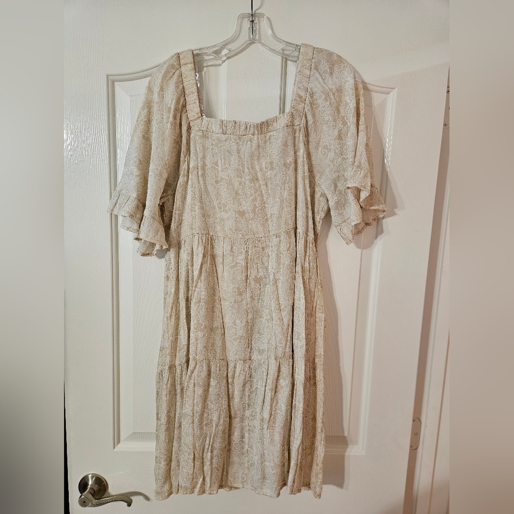 NAIF dress tan and white floral short dress in Medium